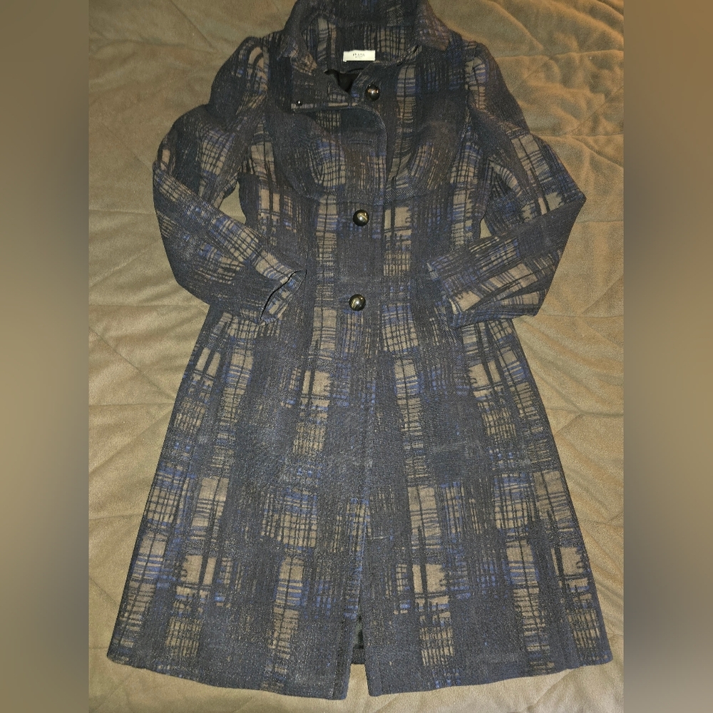 Prada LUXURY ITEM! 100% Virgin Wool Abstract Jacquard Coat in Black/Brown. Sz 44